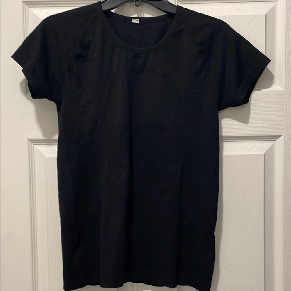 lululemon athletica Black Short Sleeve Tee